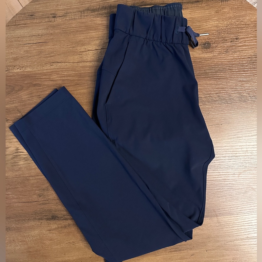 Lululemon On the Fly Pant 7/8 length *Luxtreme